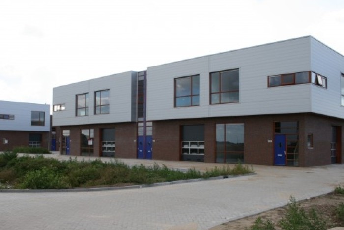 Bedrijfsverzamelcomplex Maas & Waal te Boven-Leeuwen - opgeleverd 2e kwartaal 2009